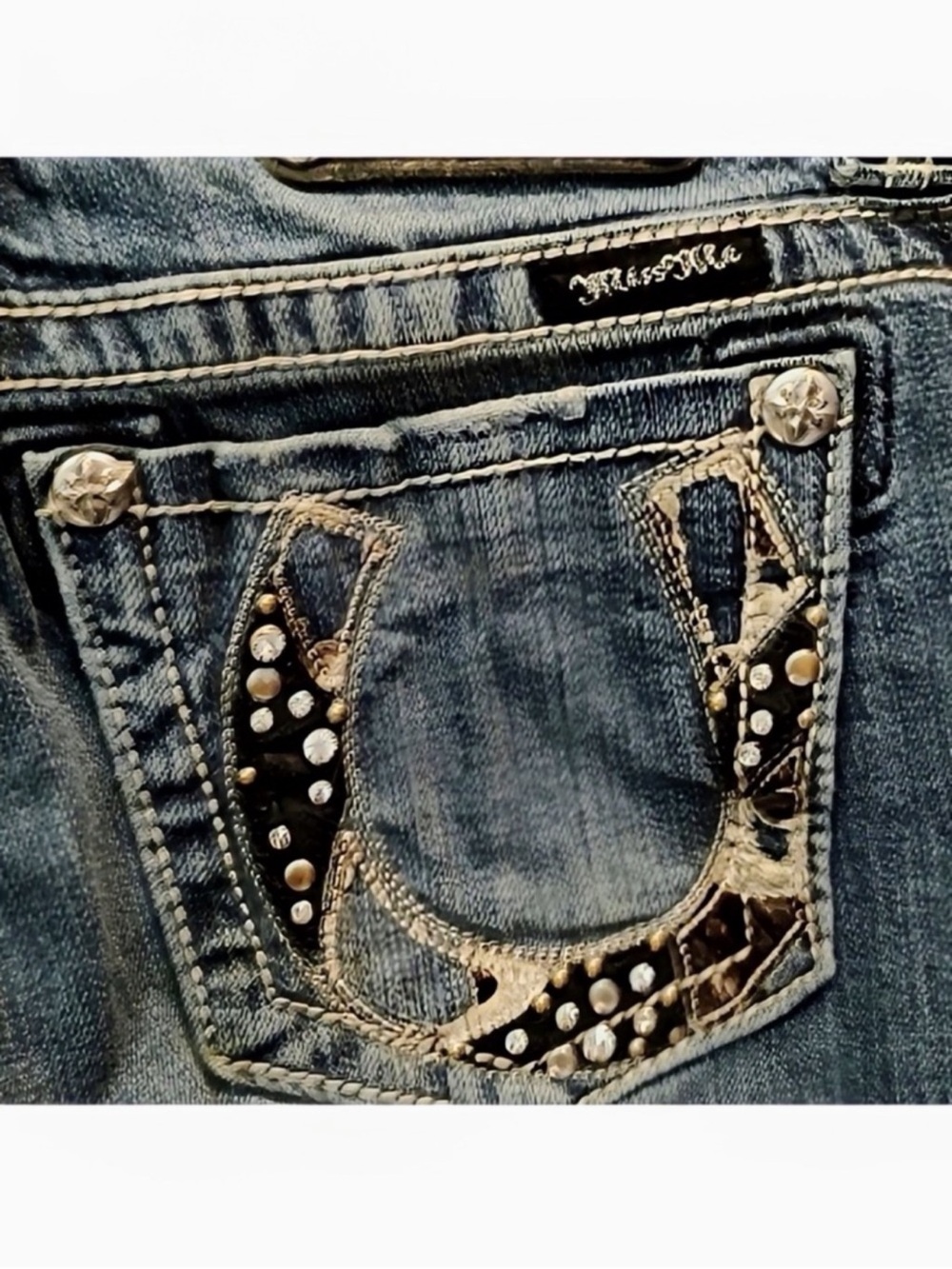 Gorgeous Y2K Miss Me Boot Jeans Horseshoe Embellished Pockets 33-1/2” Inseam